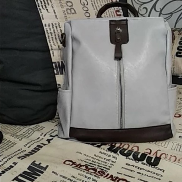 BNWOT Anti Theft backpack luxury high fashion - Picture 8 of 10